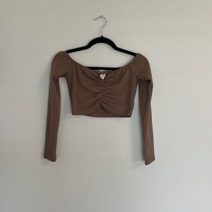 Salty long sleeved crop top size medium